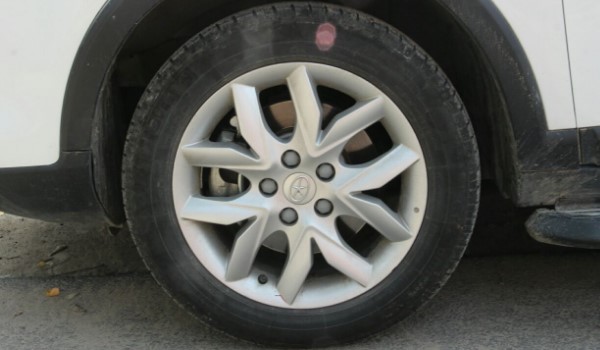 suv车胎压一般是多少合适冬天，SUV胎压一般多少-第3张图片