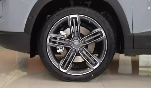 吉利icon车胎2155518用的是什么牌子的轮胎-第2张图片