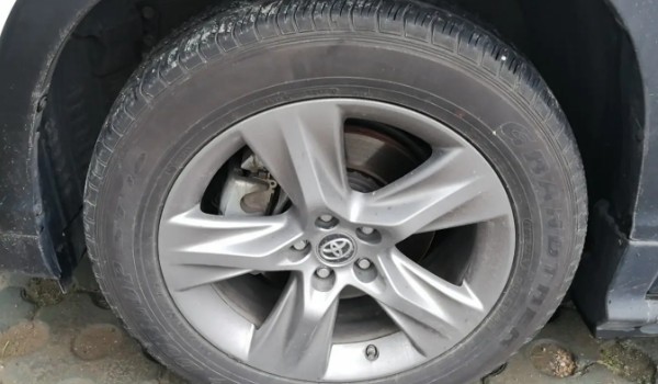 汉兰达轮胎型号规格是多少寸的(轮胎尺寸型号)-第2张图片