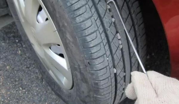 轮胎表面有很多细小裂纹还能使用吗，轮胎面有细小裂纹有问题吗-第3张图片